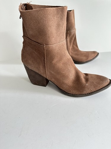 Matisse 7W Shamus Distressed Suede Brown Ankle Boots Women's Size 7 Wide Pointed - Picture 4 of 13