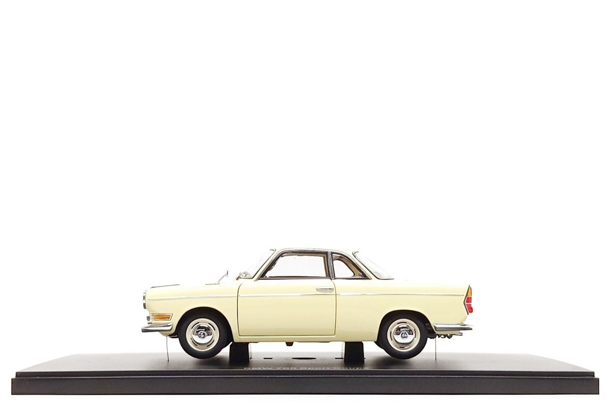 オートアート　1/18　BMW　700　スポーツ　クーペ 1/18 AUTOart BMW 700 Sport Coupe (Ceramic Blue) Diecast Car