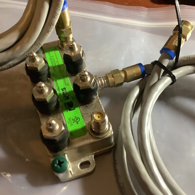DirecTV 8 Way SWM Splitter 2-2150 MHz Green MSPLIT8R1-03 With Cables