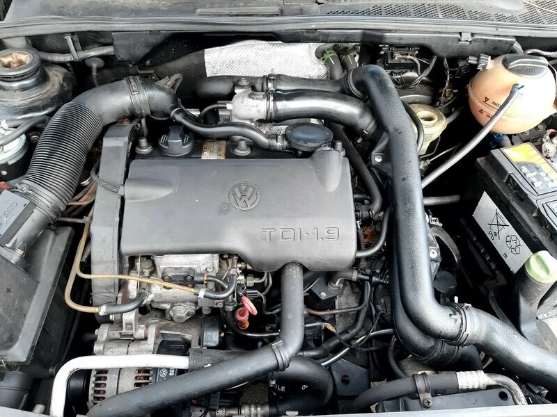 1095116 Faro trasero izquierdo VOLKSWAGEN GOLF III BERLINA (1H1) 1991 Foto 4 de 4