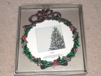 Kohl's 5 X 5 Christmas Wreath Picture Photo Frame Brand In Box Green Red Kohl's 5 X 5 Christmas Wreath Picture Photo Frame Brand In Box Green Red