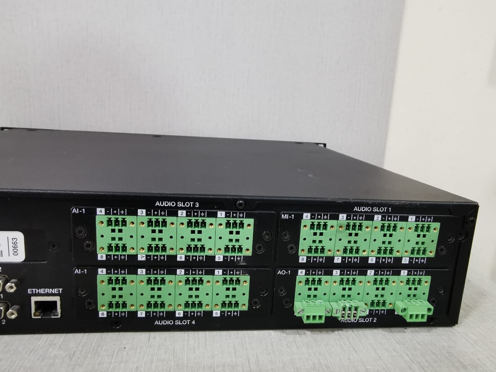 NETMAX N8000 NETMAX N8000 SYSTEM CONTROLLER 100-240V 50-60Hz/90W W/O ANY ACCS 8