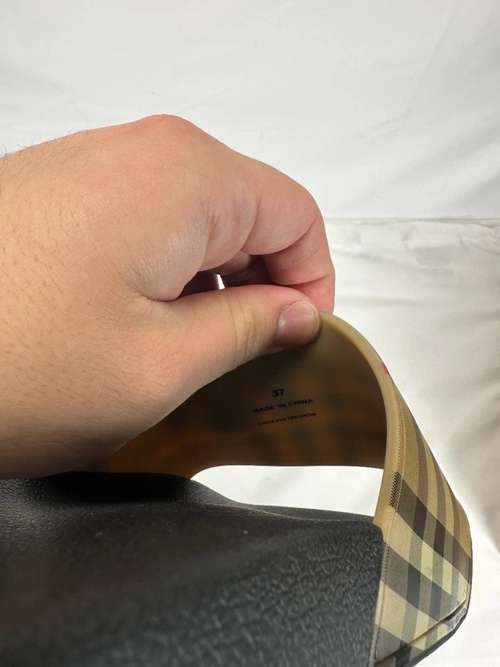 Slides Burberry London EUA 7 SPB-MS 352645 - Imagem 4 de 4