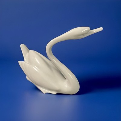 Vintage HEREND Porcelain Swan White Hungary 5194 Elegant  Excellent Condition