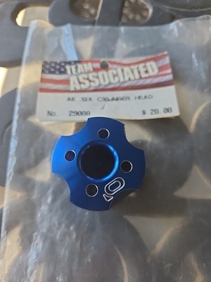 Team Associated. 12x Cylinder Head Blue #29088 O'Donnell 