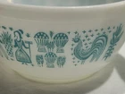 Pyrex Amish Butterprint Mixing Bowl Set  2 1/2 Qt & 1 1/2 Qt