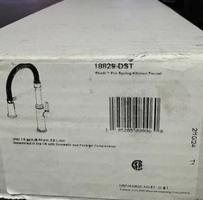 Delta Rhett 18829-DST PreRinse Pro-Style PullOut Kitchen Faucet Chrome New