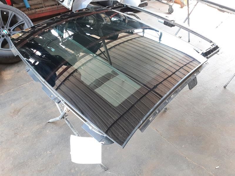 BMW F06 640i 650i M6 Sun Roof Glass Frame Track Gran Coupe BMW F06 640i 650i M6 Sun Roof Glass Frame Track Gran Coupe