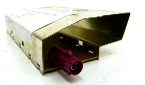 VW Golf 6 VI CabrioPassat 3C Antenne Telefon Verstärker Telefonantenne 3C5035534