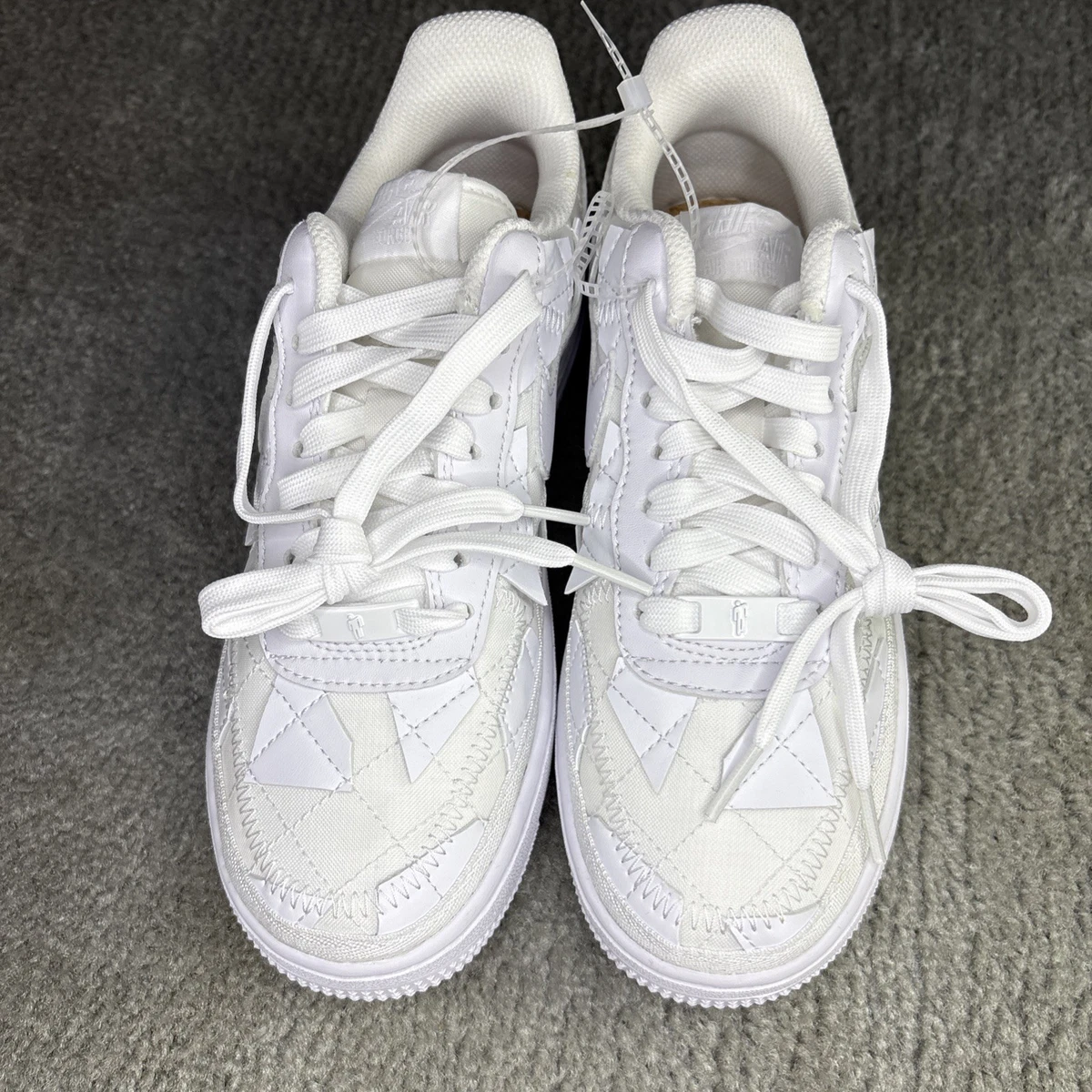 Preços baixos em Nike Billie Eilish x Air Force 1 Low Triple White