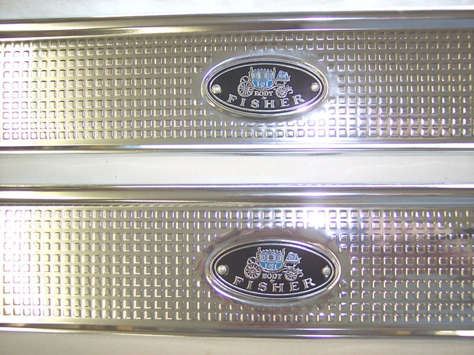 1971 - 1976 年 Oldsmobile 88,Toronado,98 2 门全新阈值台踢板,pr — 第 4/4 张图片