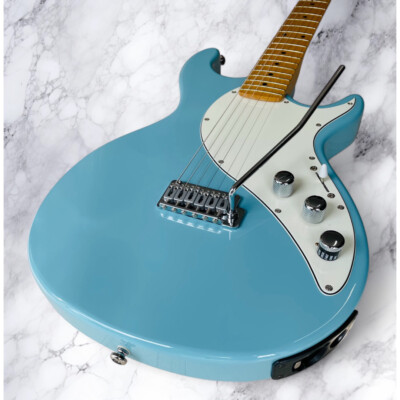 (新品同様) LINE6 VARIAX 600 エレキギター ブルー色 Electric Guitar Line 6 Variax 600 Blue 05111076 with Soft