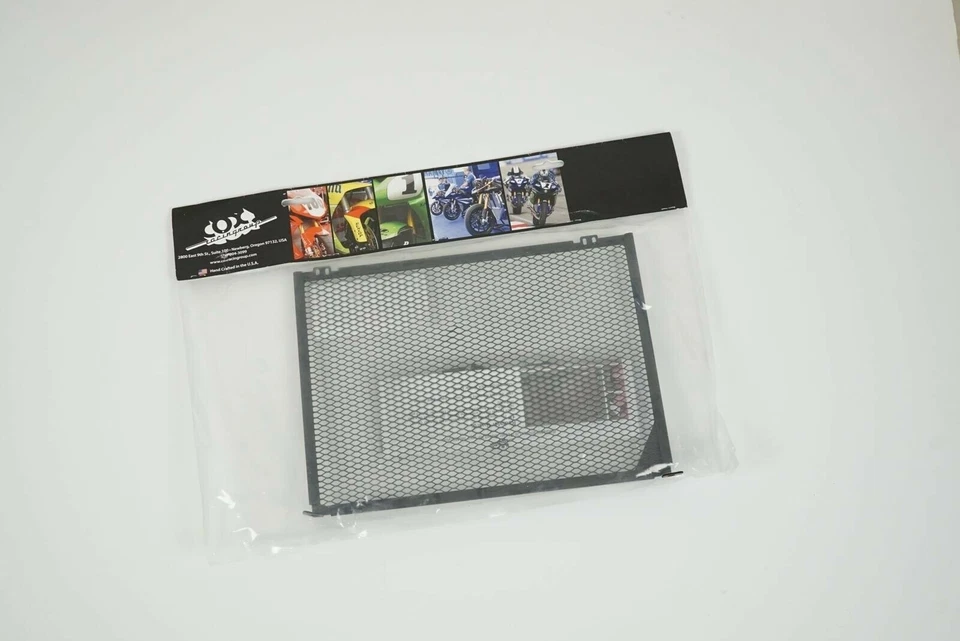 Cox Racing Group Ducati 812 Hyperstrada 2013 Black Radiator Guard 113-15144 Foto 3 de 4
