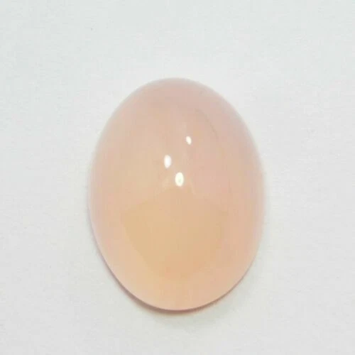 Gioielli e gemme di calcedonio cabochon