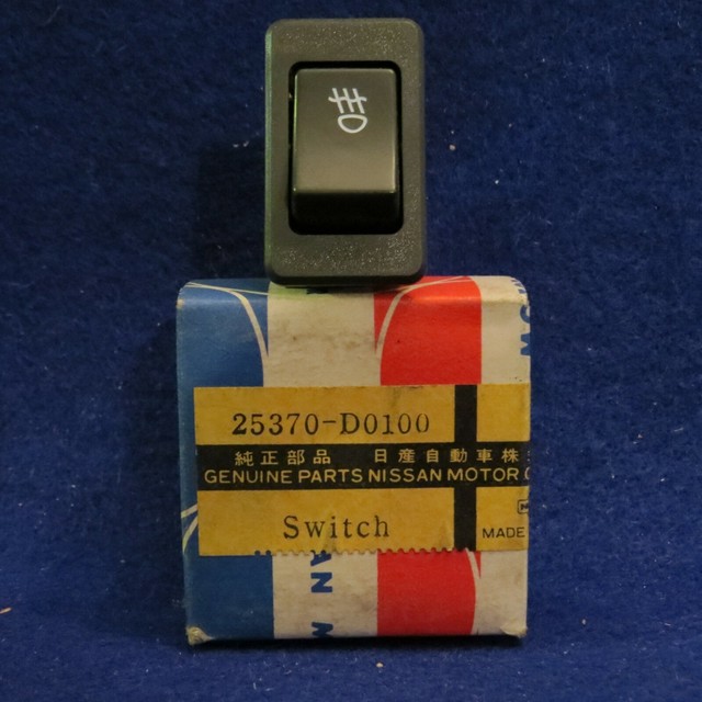 NOS OEM Nissan Fog Lamp Light Switch 25370-D0100 Datsun Sentra 810 240