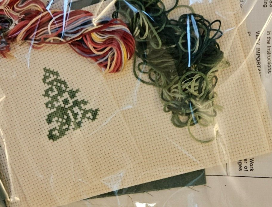 BUCILLA CHRISTMAS TINY VICTORIAN STOCKINGS COUNTED CROSS STITCH