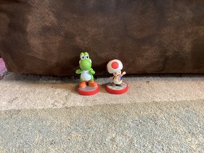 Amibos Super Mario Lot of 2, Yoshi and Toad