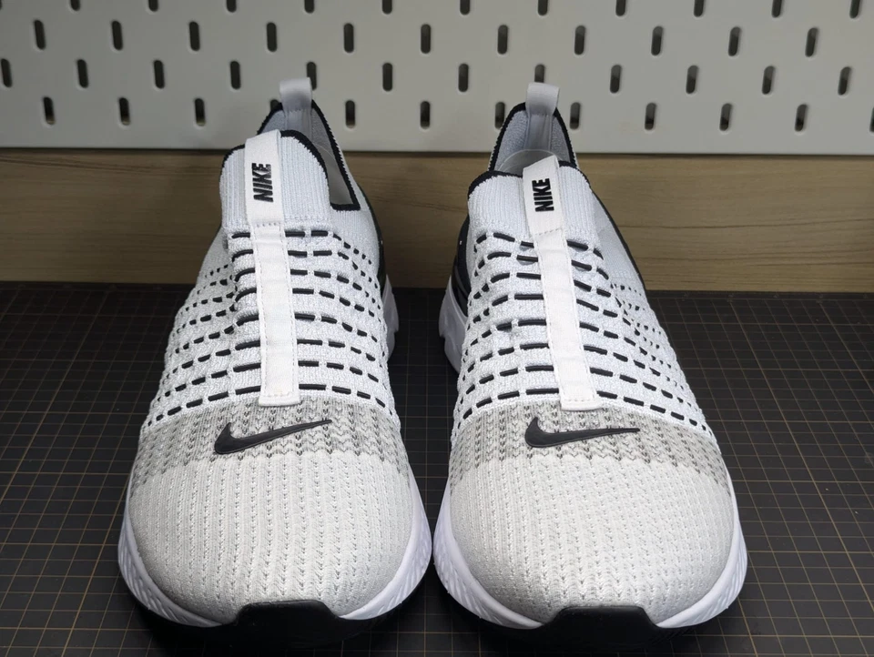 US13 - Nike React Phantom Run Flyknit 2 Oreo CJ0277-100 - Image 2 of 4