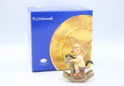 Goebel Hummel Porzellan Figur Hum 2021 Kann schon reiten H 10,5 cm OVP neuwertig