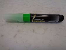 Qty = 9: Skilcraft Chisel Tip Green Highlighter