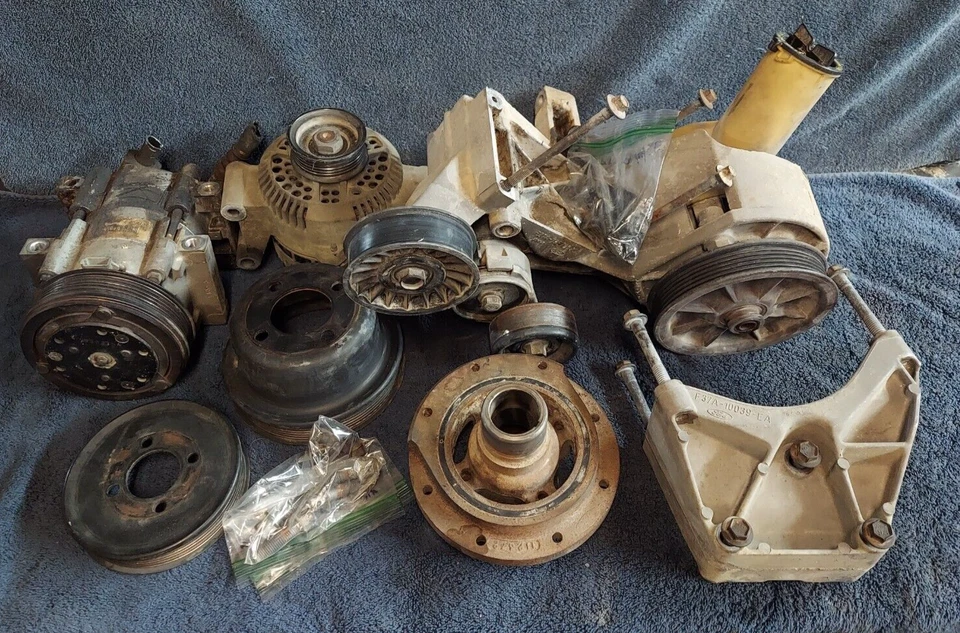 Kit de accesorios de cinturón serpentino Ford Ranger Mazda B3000 3.0 kit de accesorios delanteros Foto 2 de 4