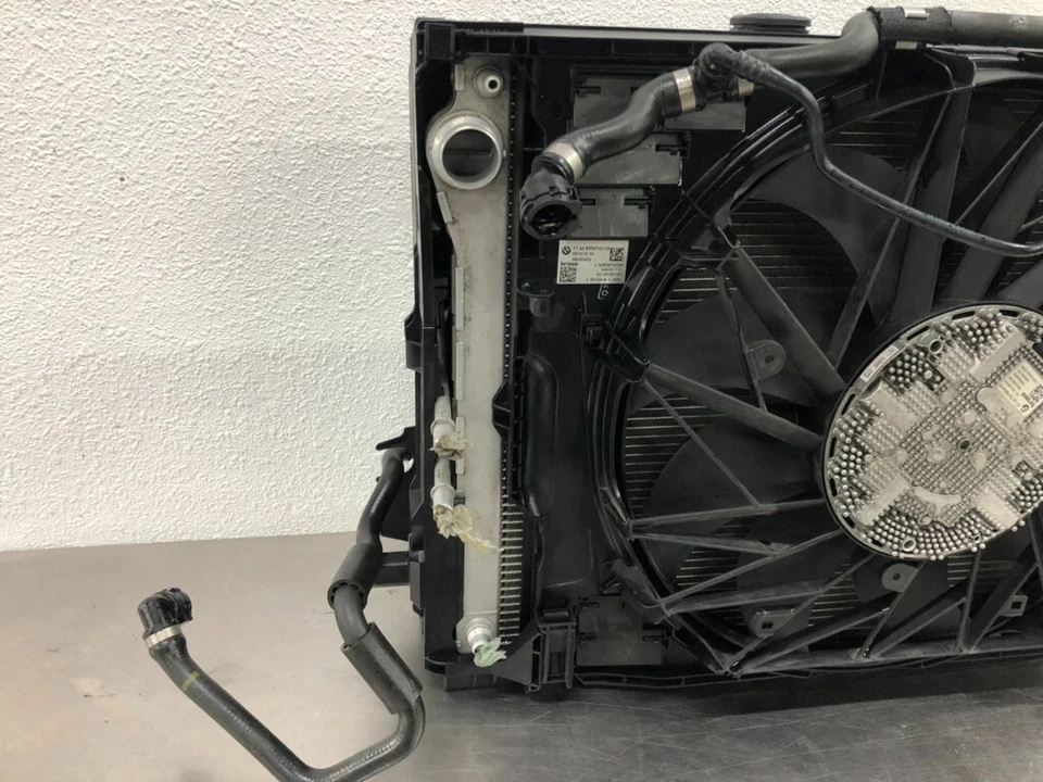 09-19 BMW 550I 650I 750I F01 F10 F12 N63 ENGINE RADIATOR COOLANT CONDENSER FAN Foto 2 de 4