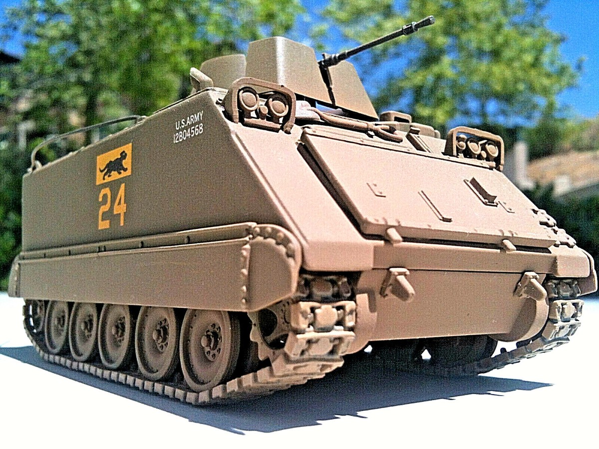 Corgi Toys ミリタリーアンビュランス Corgi M113 US Army 8th Infantry Armoured Cavalry Assault Veh