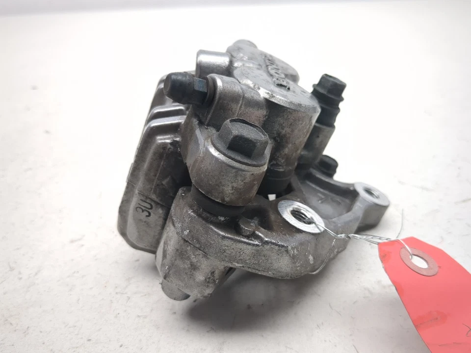 84-87 Honda VF700 Magna Front Brake Caliper - Image 4 of 4