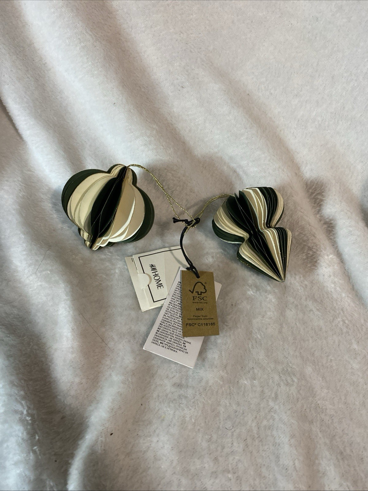 2-PACK PAPER ORNAMENTS  H&M Collection thumbnail 3