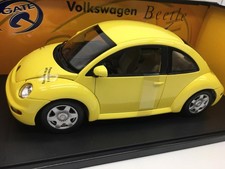 1:18 Autoart Volkswagen New Beetle Coupe 1998 Yellow Gate Series GA01036 Model