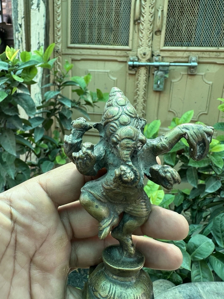 Antique Old Brass Hindu God Ganesha Dancing Figure - Image 3 of 4