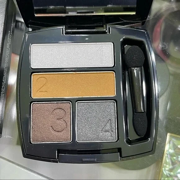 Avon True Color Eyeshadow Quad  METAL EYES ~ NIB ~ NEXT DAY SHIPPING ~ LOVELY - Image 3 of 4