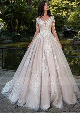 Long Sleeve Wedding Dresses A-line V-neck Bridal Gowns with Lace Appliques