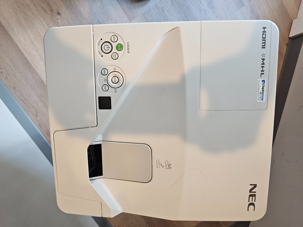 NEC NP-UM351X Short Throw Projector - Tested | eBay