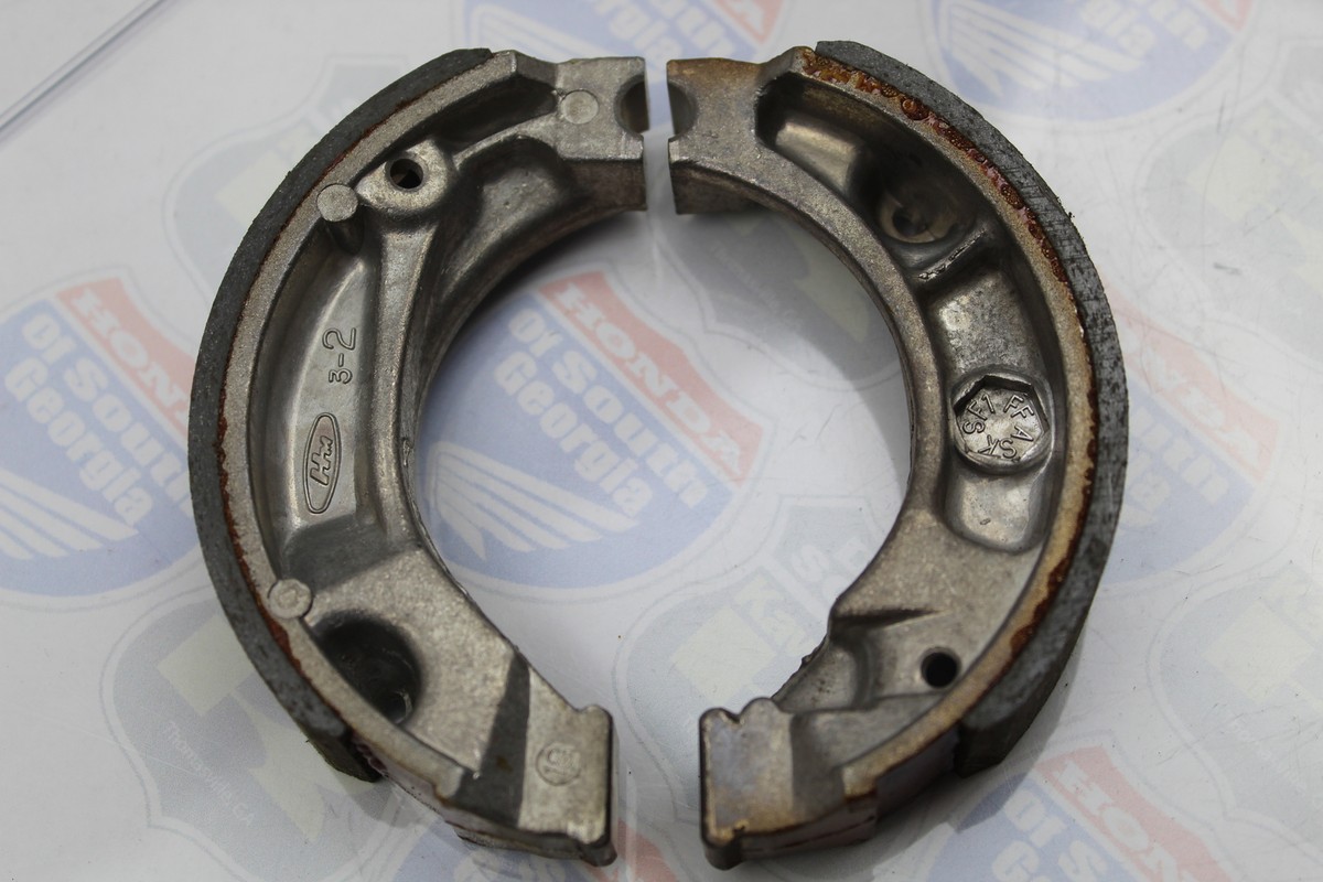 Honda Rear OEM Brake Shoe Set 06430-GBJ-J10 | 06430GBJJ10 Honda Rear OEM Brake Shoe Set 06430-GBJ-J10 | 06430GBJJ10