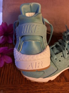 women's huaraches size 7