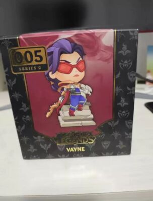 LOL Official League of Legends Shauna VAYEN Mini Statue Pvc the Night Hunter Toy