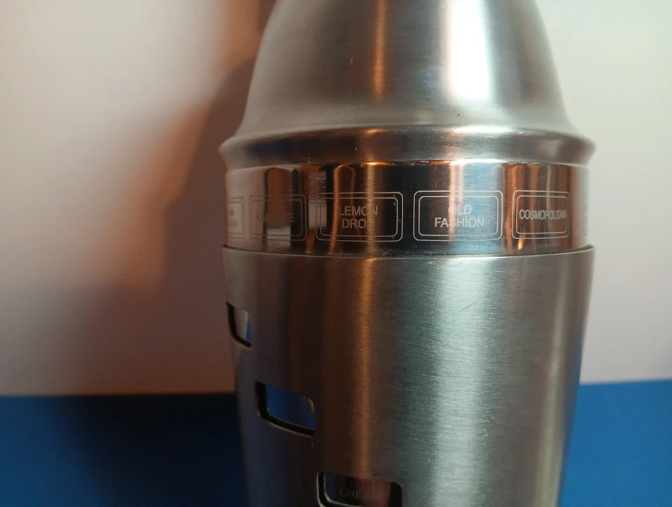  Coctelera grande Oggi 15 bebidas cóctel acero inoxidable ¡LIMPIA! Foto 3 de 4