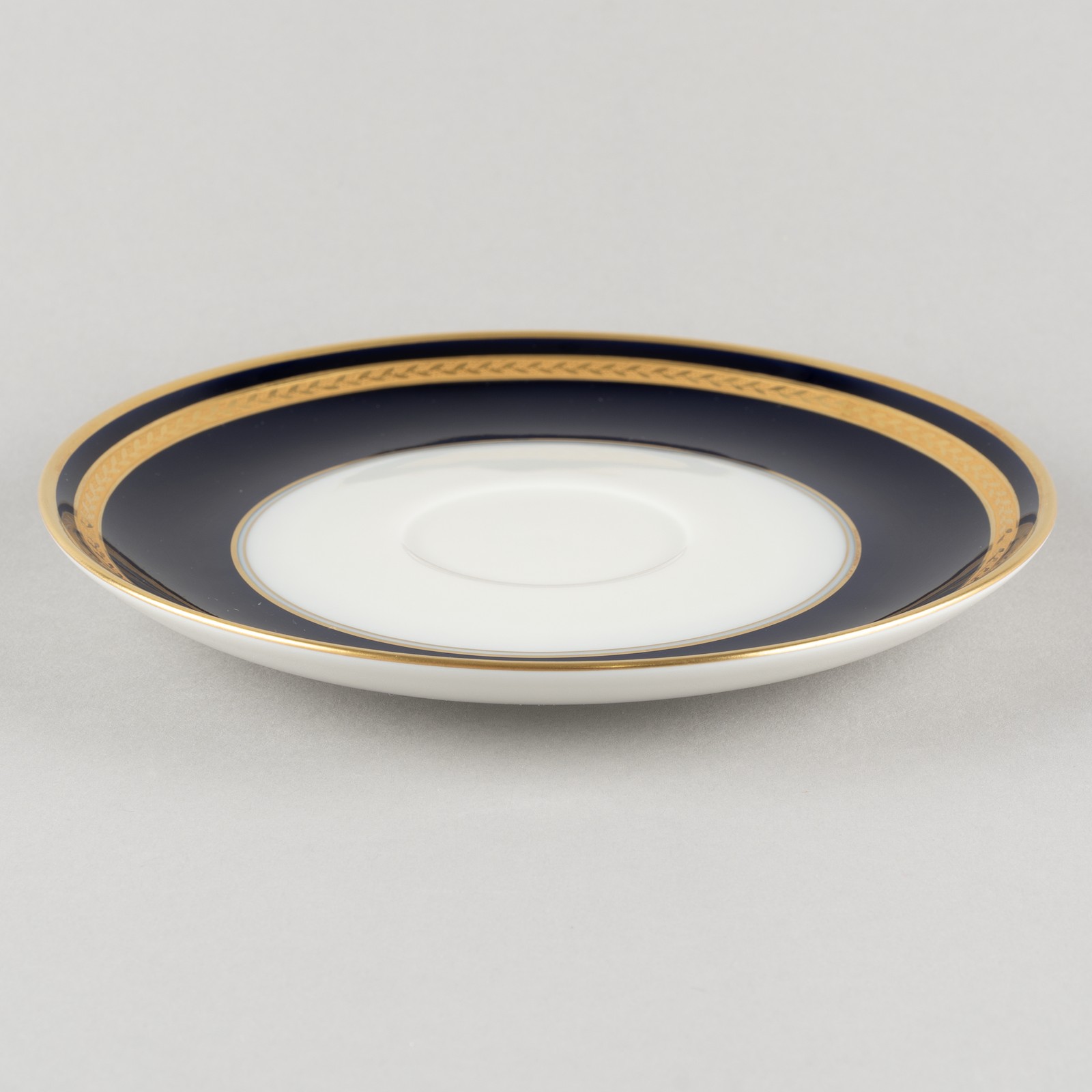 Set of 4x Perfect 5-Piece Place Settings, 2 Available, Monarch Hutschenreuther