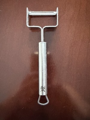 WMF PROFI PLUS VEGETABLE PEELER MADE FROM CROMARGAN STAINLESS STEEL  18/10