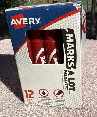 Avery Marks A Lot Large Desk-Style Permanent Marker, Broad Chisel Tip, Red, Doze