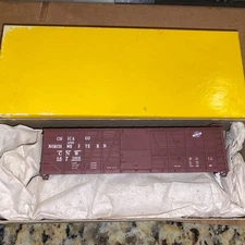 Accurail HO 4205 Chicago & North Western CNW  40'  Wood Boxcar NIB