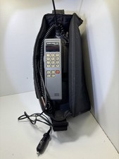 Motorola America Series Model 820 Cell Phone w/ Power Dock  Leather Case