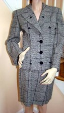 Vintage 1980s VALENTINO BOUTIQUE Black/White Tweed Skirt Jacket Suit Size 8