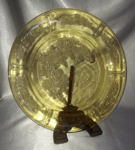 Set (4) Yellow/Amber Depression Glass Cabbage Rose Sharon 8.5" Dinner Plates