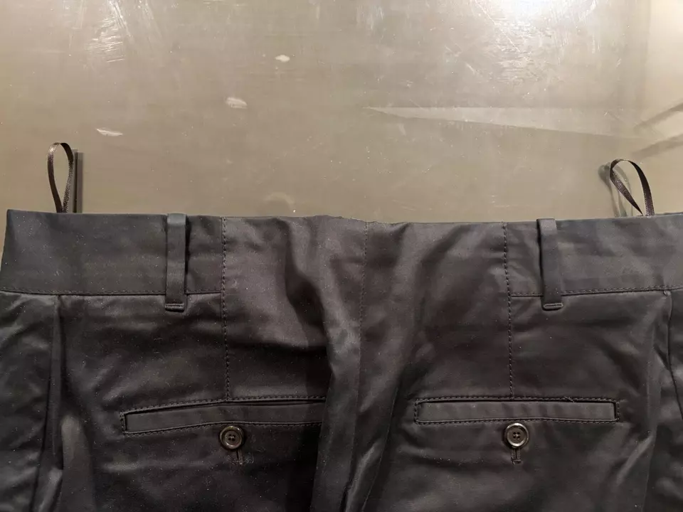 LOUIS VUITTON Pantalón Corto Azul Marino Hombre LV Talla 40 Foto 2 de 4