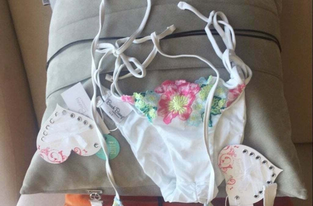 RARE BRAND NEW BEACH BUNNY WHITE FLORAL DAZE BIKINI XLARGE BOTTOM ONLY image 4