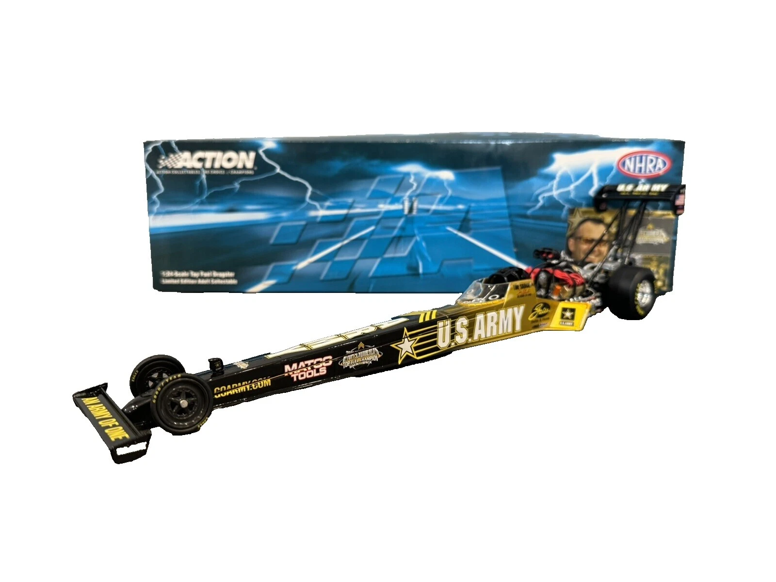 操作 NHRA 1:24 压铸跑车和旅游车