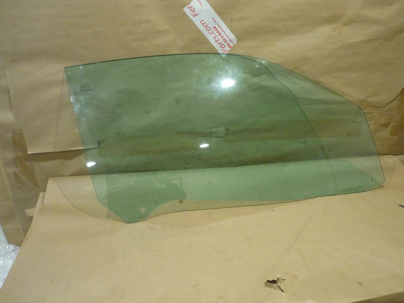 Maserati 3200,4200 - RH Side Door Glass - P/N 387700306