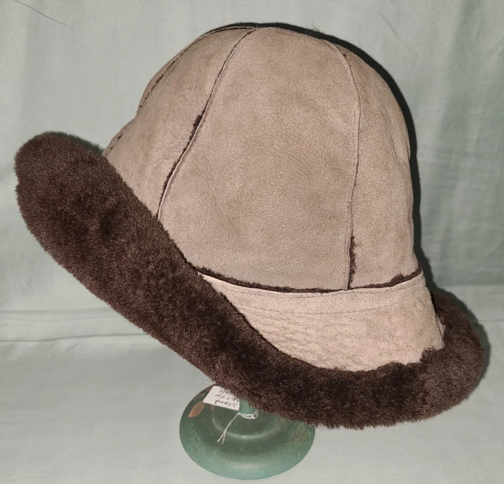 Vtg beige suede bucket hat w brown genuine sheepskin shearling lining, size L